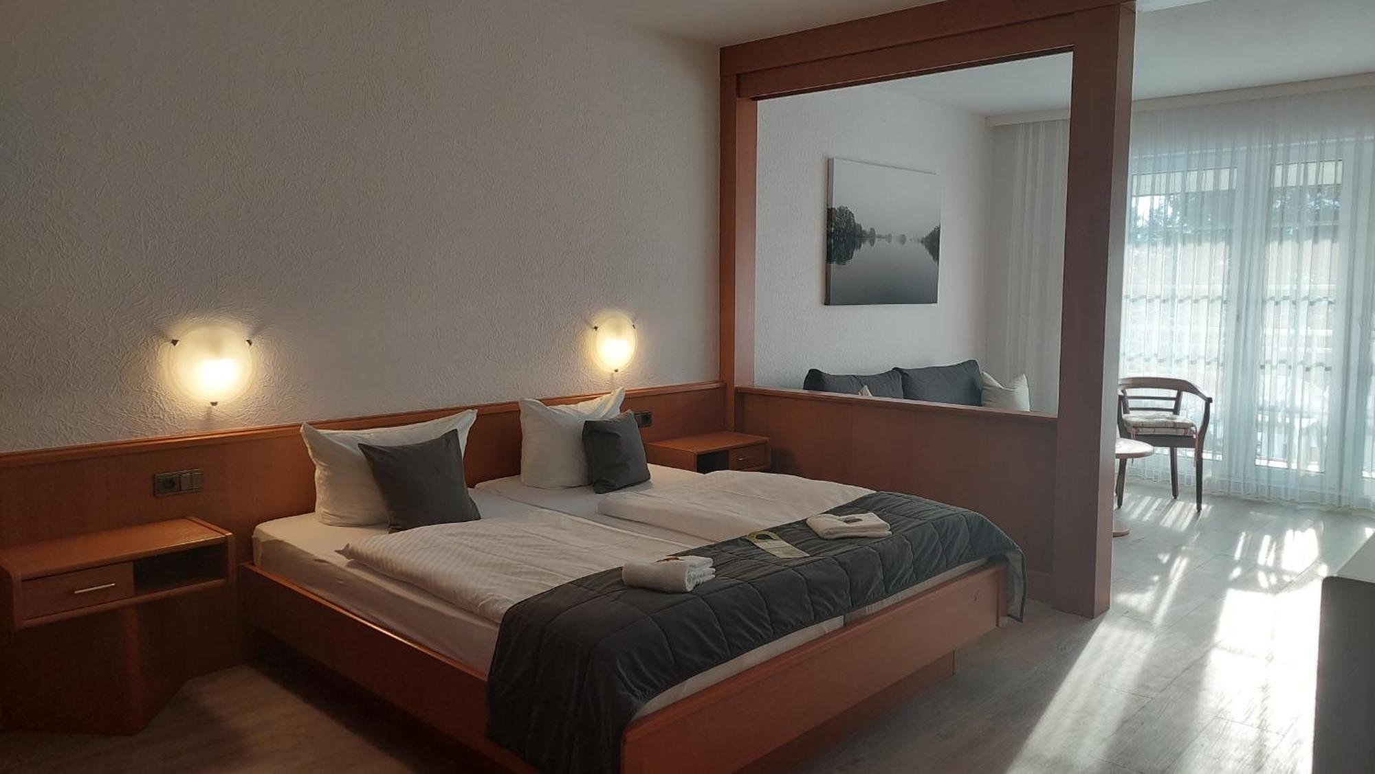Hotel Am Meilenstein Dunkelforth 외부 사진