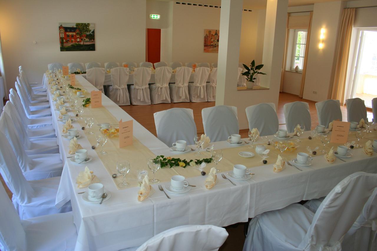 Hotel Am Meilenstein Dunkelforth 외부 사진