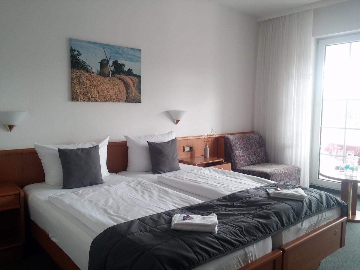 Hotel Am Meilenstein Dunkelforth 외부 사진